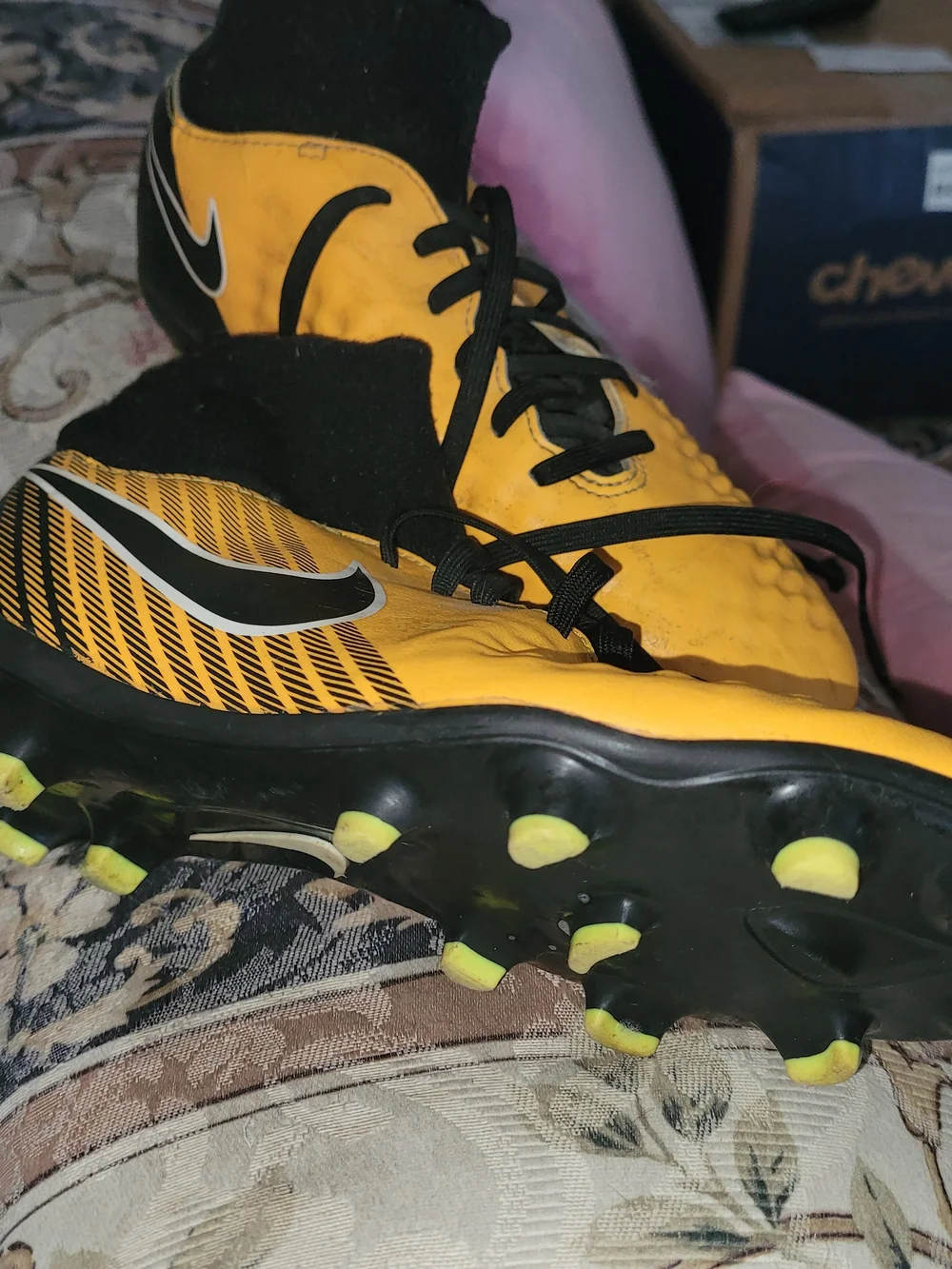 Nike Men’s Yellow and Black Athletic Soccer Shoes